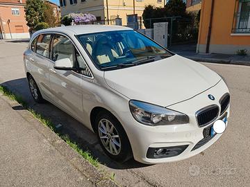 BMW 218d Active Tourer Advantage