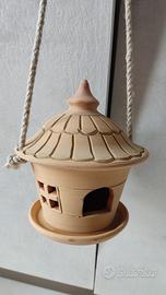 Casetta per uccellini da giardino in terracotta 