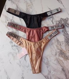 una slip Victorias Secret XS mai usata cartellino