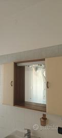 Mobiletto bagno con specchio