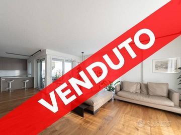 Appartamento di 155 m² con 4 locali e box auto a M