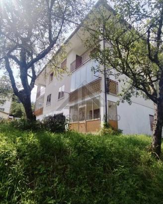 Palazzo / Stabile di 314 m² con 4 locali a Enego