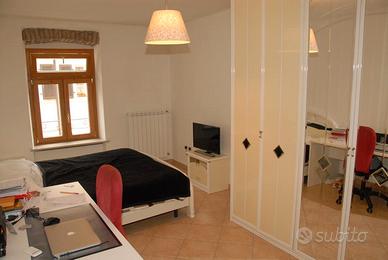 Stanza in appartamento condiviso