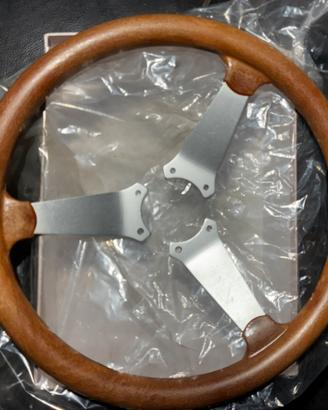 Volante sportivo classico stile vintage auto epoca