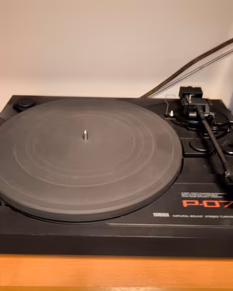 Giradischi Yamaha P-07 con testina Stanton 500