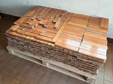 Parquet a spina di pesce 14 mq circa