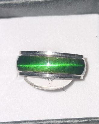 Anello in acciaio inox con inserto verde