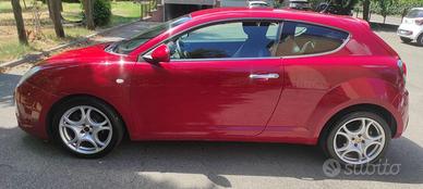 Alfa Romeo Mito rossa 2011