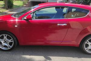 Alfa Romeo Mito rossa 2011