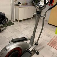 attrezzo per lo sci e cyclette