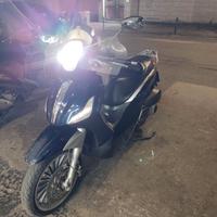 Beverly 300