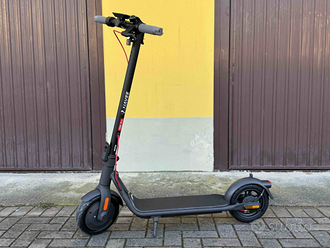 Bici Elettrica Monopattino Elettrico Usato Monopattini Elettrici