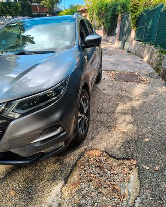 Nissan Qashqai connecta