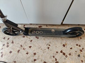 Monopattino, pieghevole scooter 200 ruote grandi