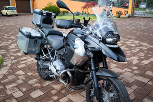 GS 1200 triple black