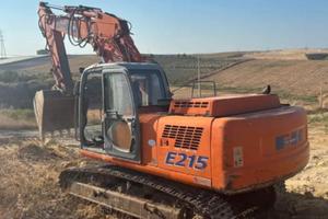 escavatore Fiat  kobelco E 215 evolution  