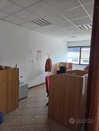 Locale commerciale al centro di Porto d'Ascoli