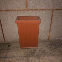 vaso in resina pilone alto rettangolare millerighe