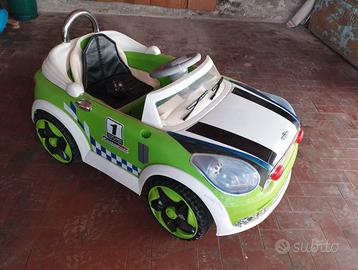 Auto elettrica per bimbi