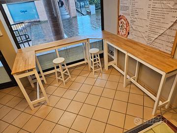 Tavoli con sgabelli in legno massello 