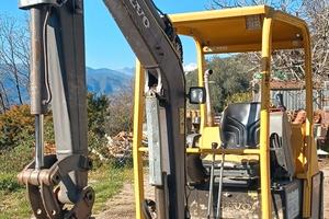 Miniescavatore Volvo EC20B