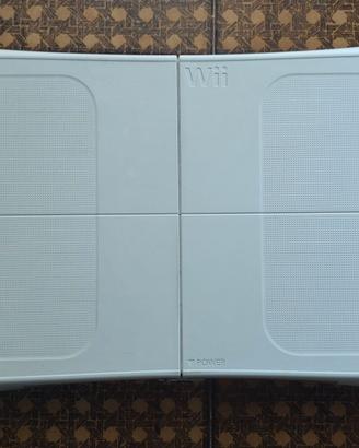 Wii Balance Board + Nintendo Wii Fit Plus
