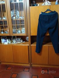 pantaloni blu 