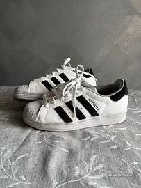 Adidas Superstar J– taglia 35.5 bianco/nero