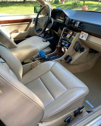 MERCEDES W 124 E CAVRIO200 c automatico