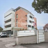 AMPIO E LUMINOSISSIMO TRILOCALE IN ZONA PARCO