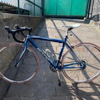 Bicicletta marca Scott