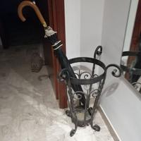 Portaombrelli artigianale in ferro battuto