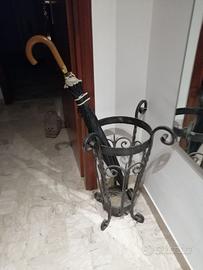 Portaombrelli artigianale in ferro battuto