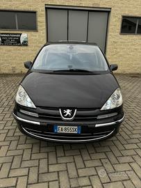 Peugeot 807 2.0 HDi FAP SR