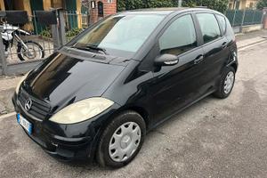 Mercedes A180-2004/2.0 cdi.-1300 euto