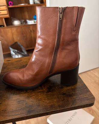 Stivaletti con tacco marroni-Anna Field- numero 40