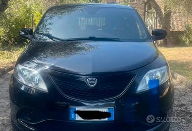 Lancia Ypslon elefantino blu Gpl