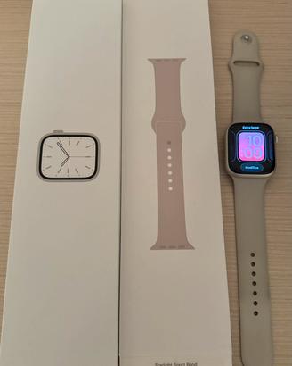 Apple Watch Series 7 45 mm color Galassia,