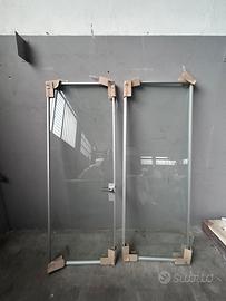 Porta in vetro tempratocon telaio in alluminio