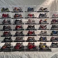 MODELLI IN METALLO SCALA 1/24 COLLEZIONE MOTO GP
