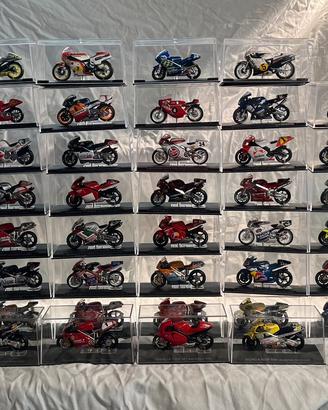 MODELLI IN METALLO SCALA 1/24 COLLEZIONE MOTO GP