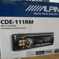 auto radio con frontalino 