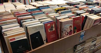 Lotto 50 libri misti romanzi ecc