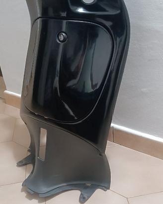 Carena scudo interno Aprilia scarabeo 50 2t