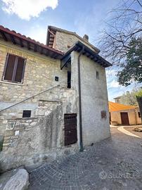 3 LOCALI A GUALDO CATTANEO