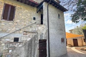 3 LOCALI A GUALDO CATTANEO