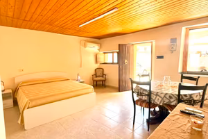 Casa centralissima a siderno