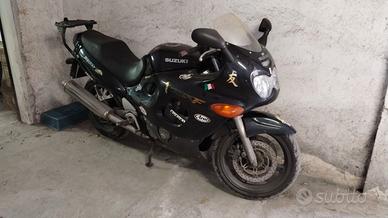 Suzuki GSX 750 F