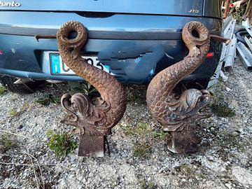 antichi paracarri in ghisa