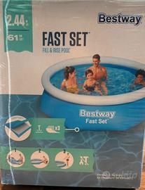 piscina esterna nuova
